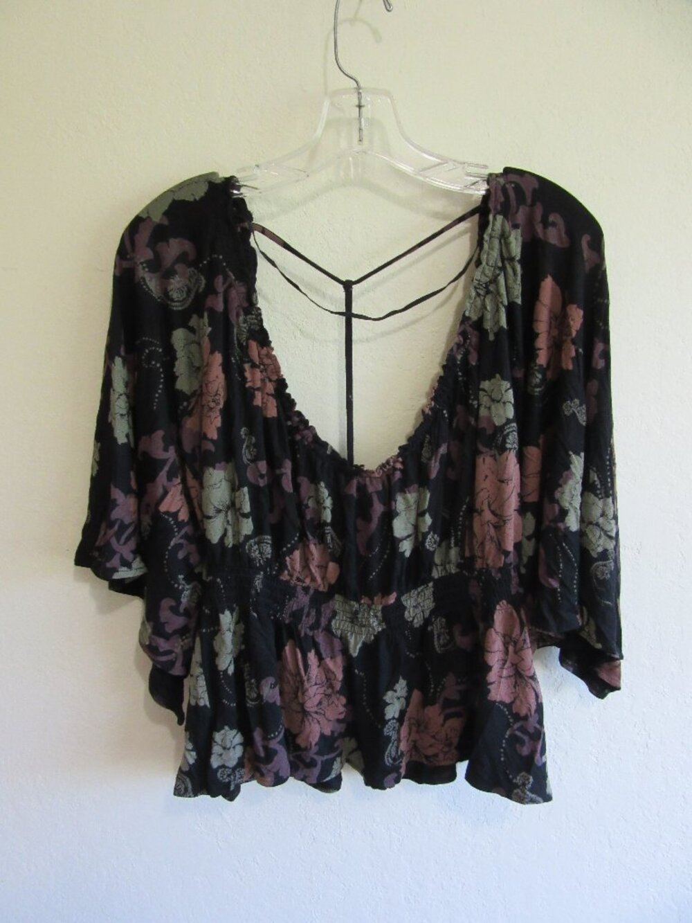 FREE PEOPLE Black Floral Flowy Pullover XS Smocked Empire Waist Blouse